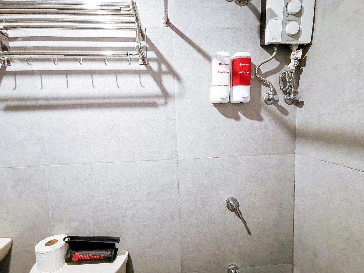 Reddoorz Near Victoria Mall Davao Экстерьер фото